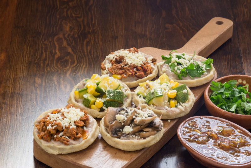 Sopes Comida Mexicana 1