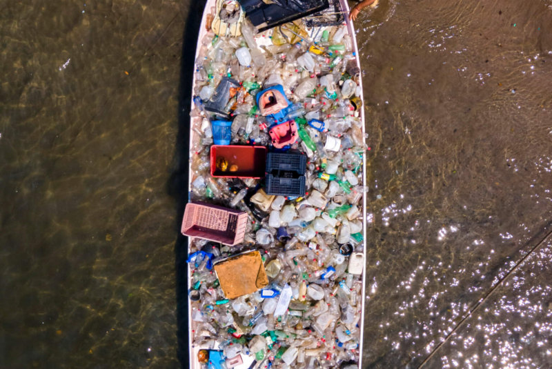 Embracación Con Plástico