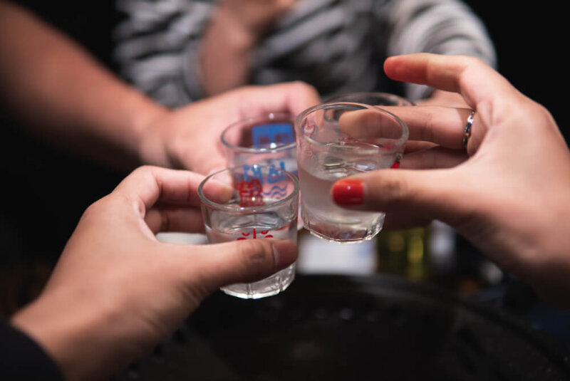 ¿Por Qué En Colombia, Los Restaurantes No Venderán Viche, Licor Artesanal De Ese País?