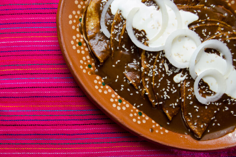 Si Piensas Que Tu Mole Envasado Está Hecho De Chiles, Profeco Los Analizó Y Te Dice Qué Tiene